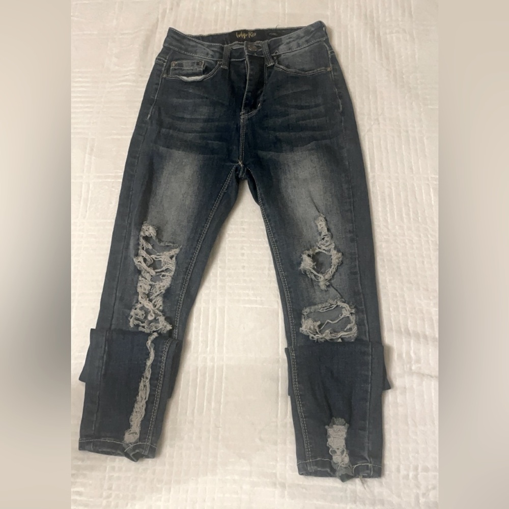 Indigo Rein Curvy Fit Ripped Blue Jeans in Size 0 (XS)